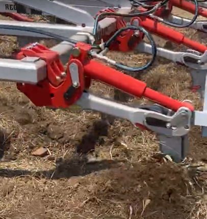 Stump jump plow mechanism